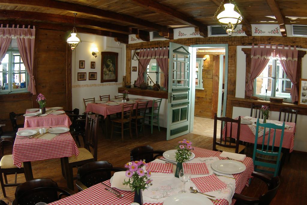 Hotel Risnjak ديلنايس المظهر الخارجي الصورة