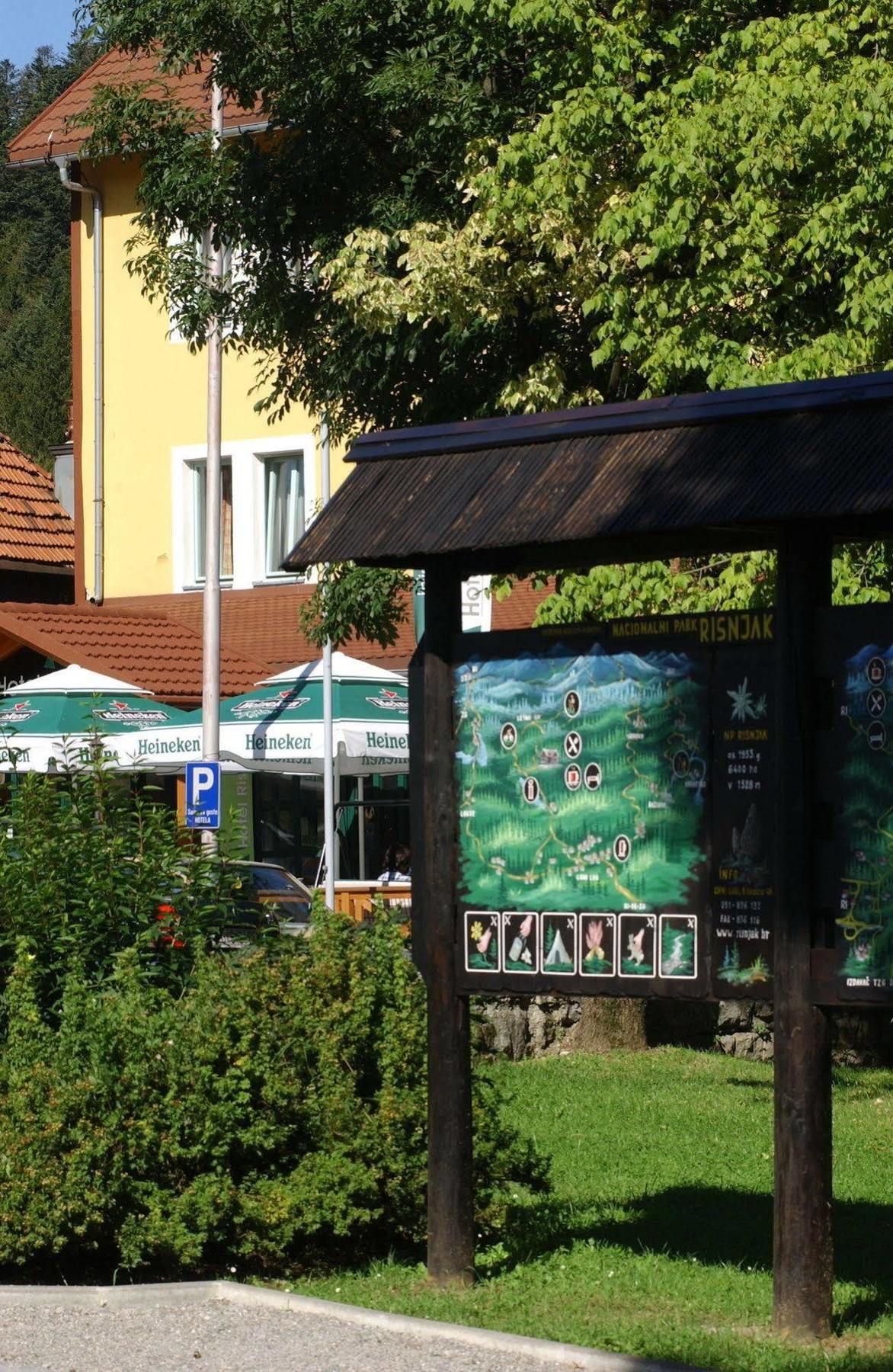 Hotel Risnjak ديلنايس المظهر الخارجي الصورة