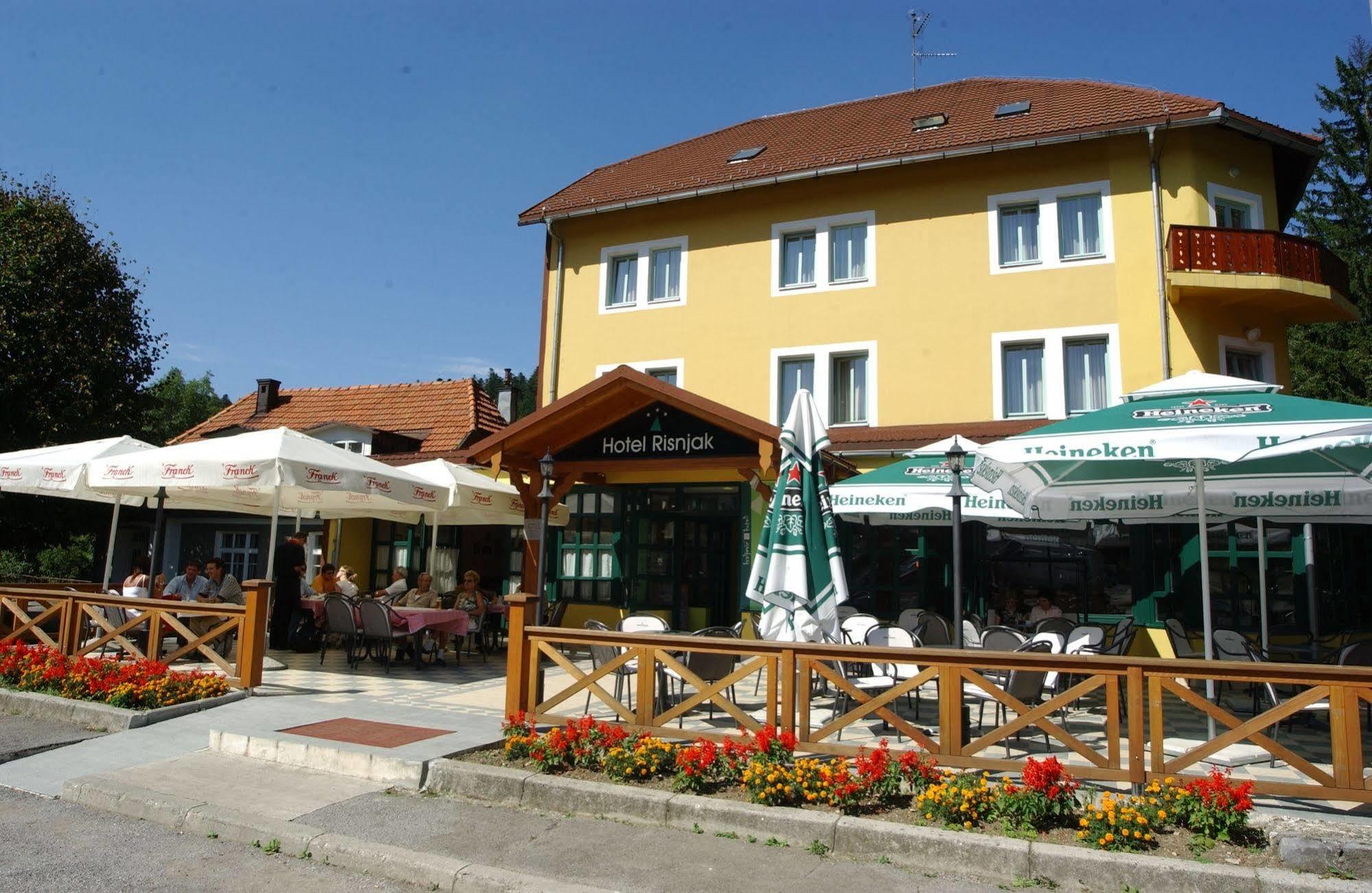 Hotel Risnjak ديلنايس المظهر الخارجي الصورة