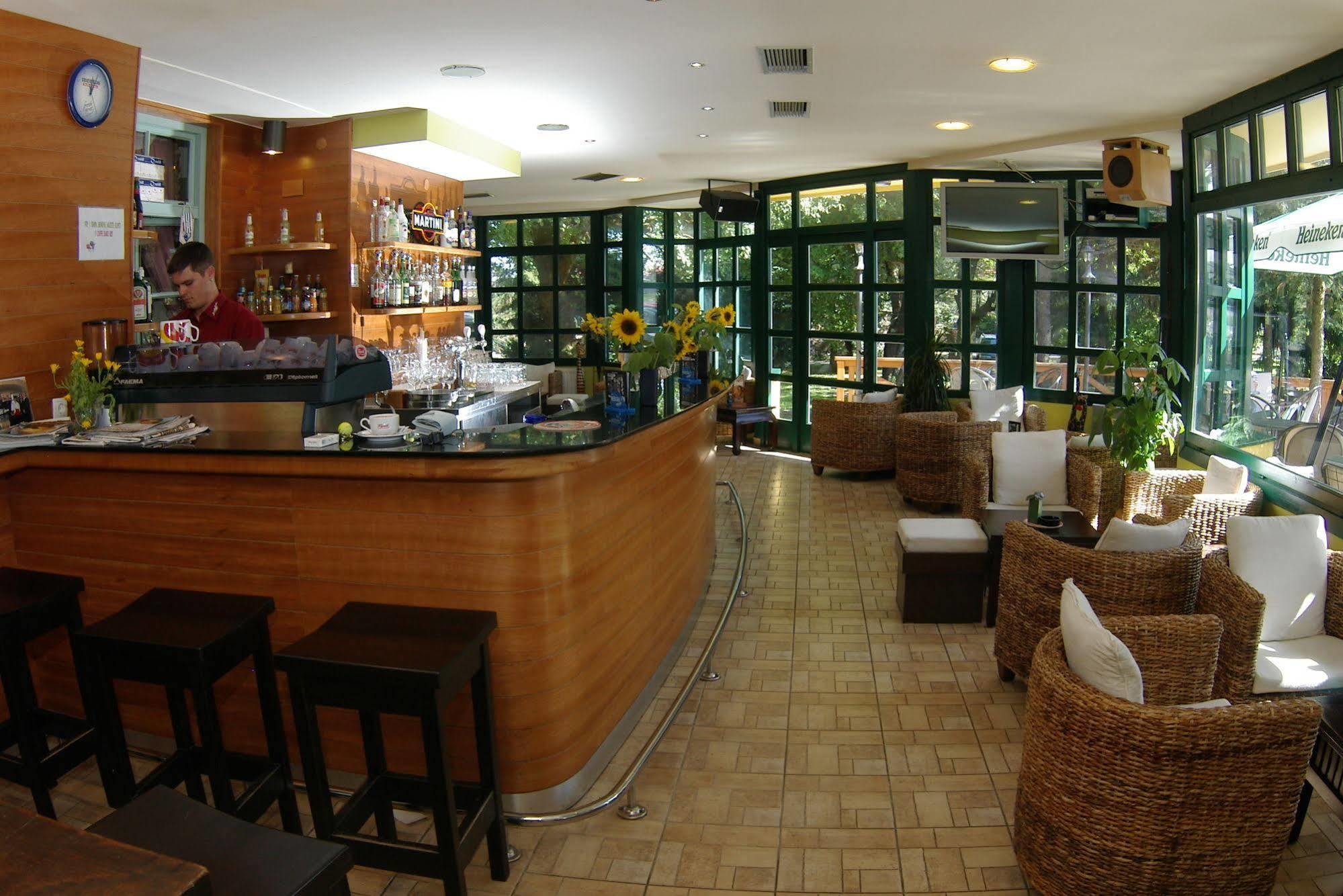 Hotel Risnjak ديلنايس المظهر الخارجي الصورة
