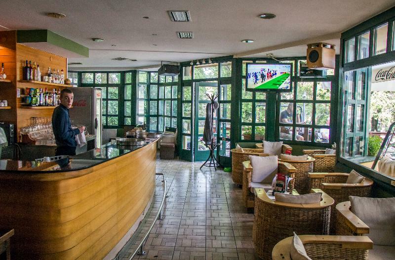 Hotel Risnjak ديلنايس المظهر الخارجي الصورة