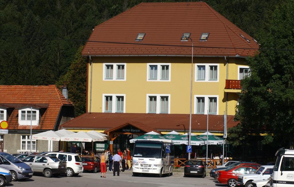 Hotel Risnjak ديلنايس المظهر الخارجي الصورة